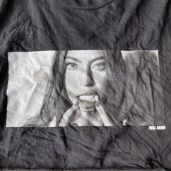 Full Send - Lip Tattoo Tee (Modified to Crop-Top) - Picture 4 of 5